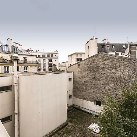Crillon Halldis * باريس